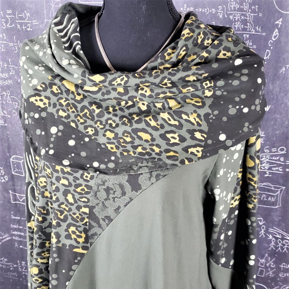 🐆 Vasna Leopard Print Woman's Cowl Neck Dress